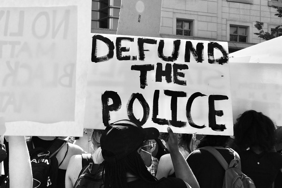 Should+The+Police+Be+Defunded%3F