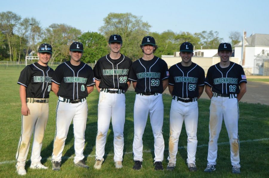 The+Seniors+of+the+2021+Lindenhurst+Varsity+Baseball+Team