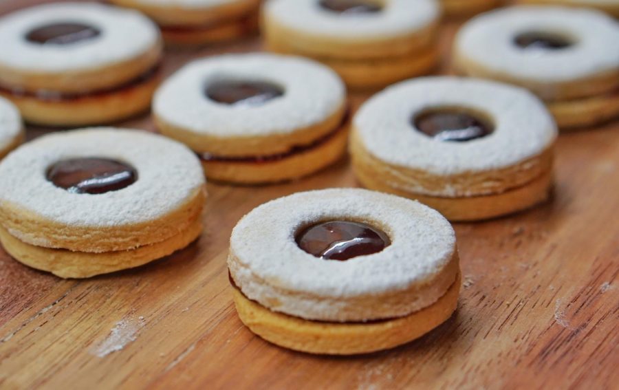 Christmas+Cookbook+Recipe+%232-+Linzer+Tarts